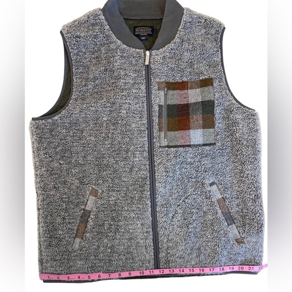 Pendleton Sherpa Fleece Umatilla Camp Vest EUC Size Large - Picture 8 of 9
